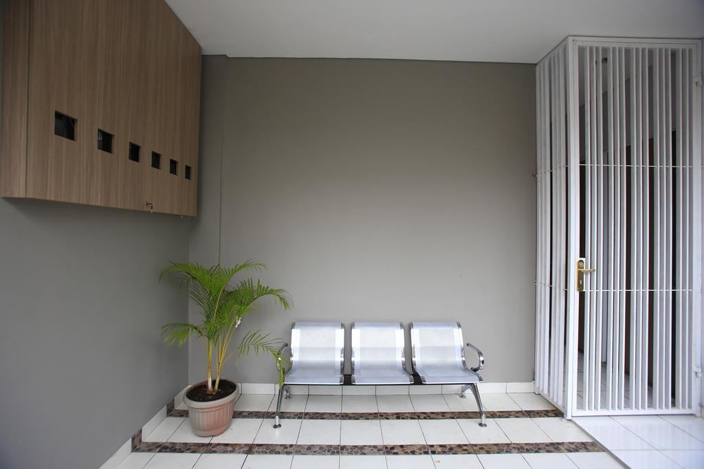Reddoorz @ Karet Pedurenan 2 Jakarta Eksteriør bilde