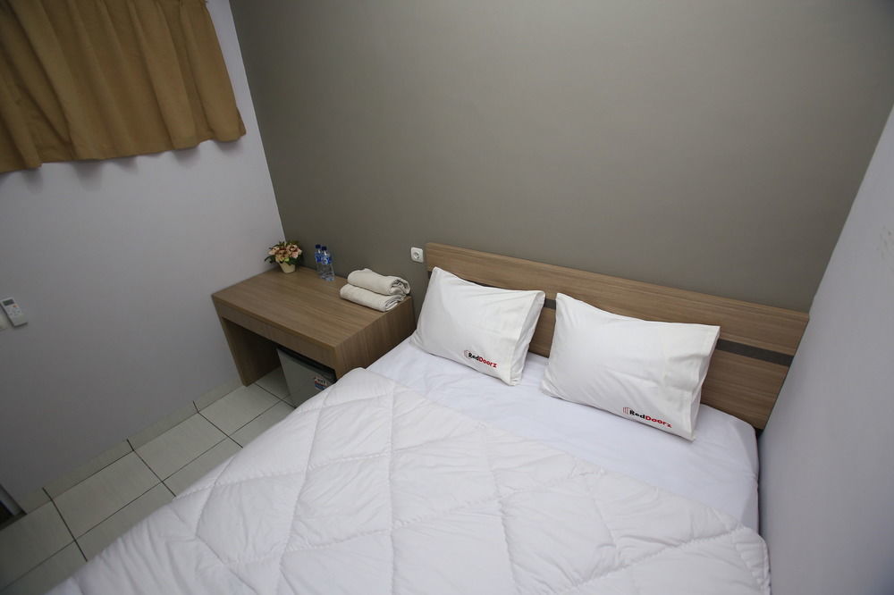 Reddoorz @ Karet Pedurenan 2 Jakarta Eksteriør bilde